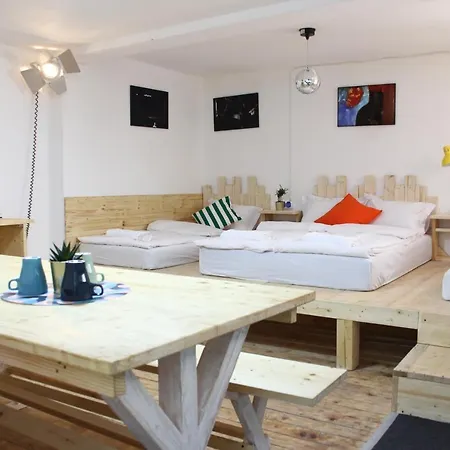 Хостел Banat 4 Hostel