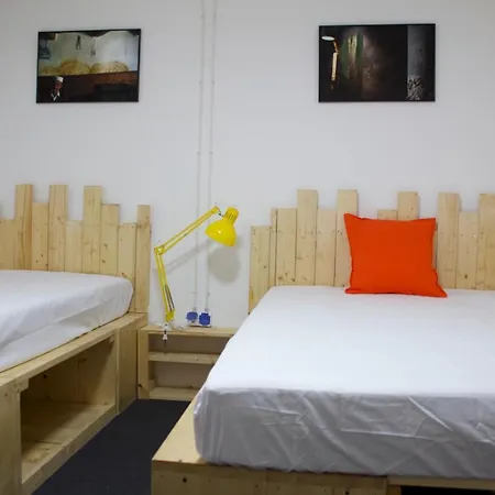 Banat 4 Hostel * Bukarest